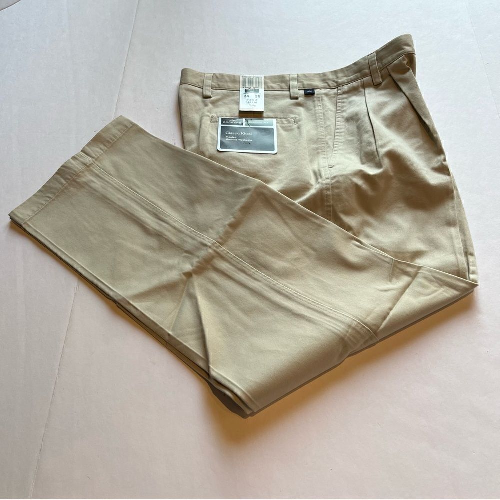 Dockers Men's Classic Khaki Slacks 34X30 Stone color